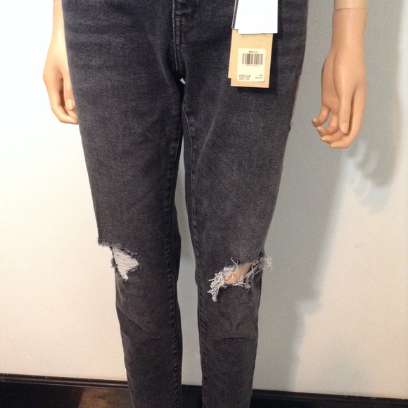 🎉Levi's Skinny Ripped Knee Design - Picture 4 of 8